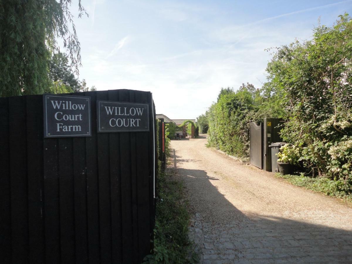 Willow Court Farm Studio South & Petting Farm, 8 Mins From Legoland & Windsor, 15 Mins From Lapland Uk Eksteriør bilde